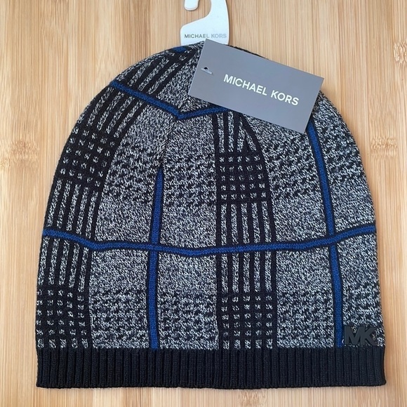 Brand New Michael Kors Black & Blue Knit Beanie Hat w/  Metal Logo Accent - Picture 1 of 15